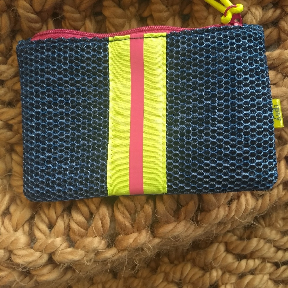 Lot of 4 makeup bags!💄👝